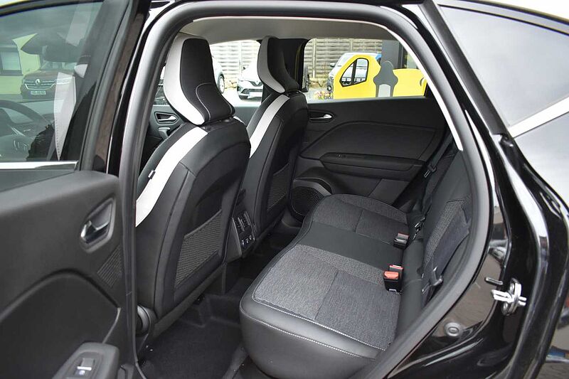 Renault Captur Techno TCe 140